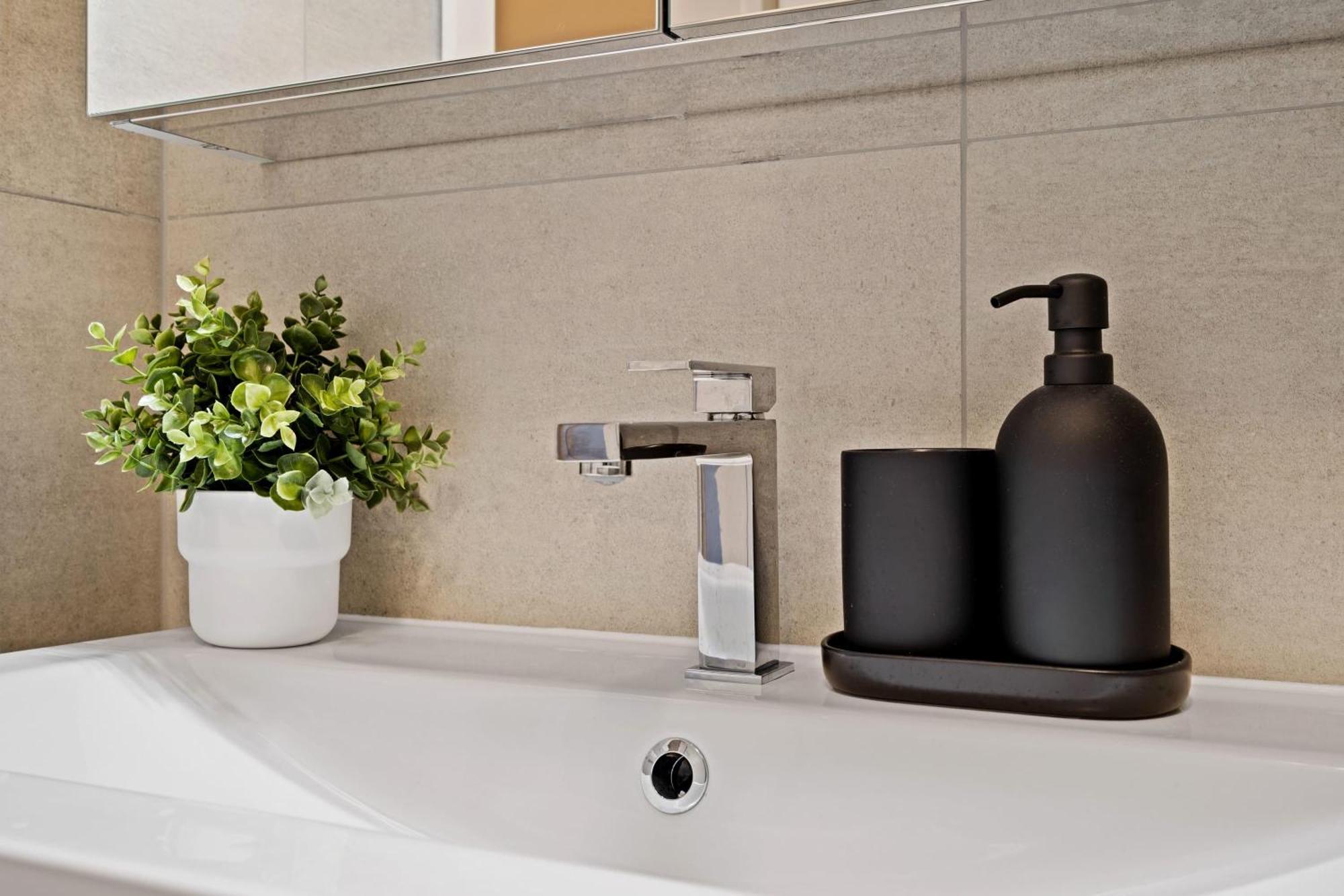 Chic 2Br Stay In Luxembourg With Free Parking Exteriör bild